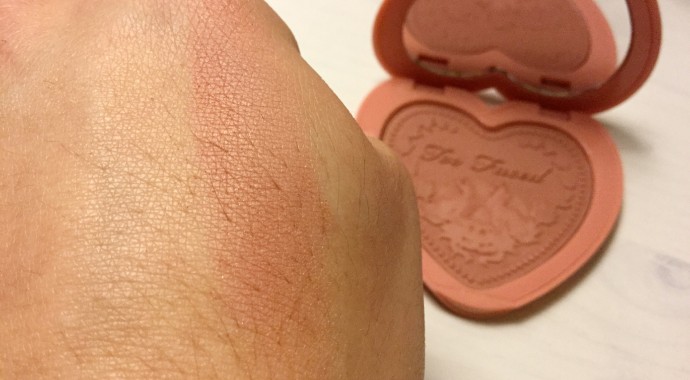 swatch baby love blush too faced