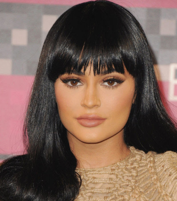 20 transformations capillaires de Kylie Jenner 20