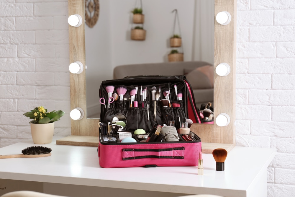 Mallette de maquillage comment la choisir Prix, design, utilités...