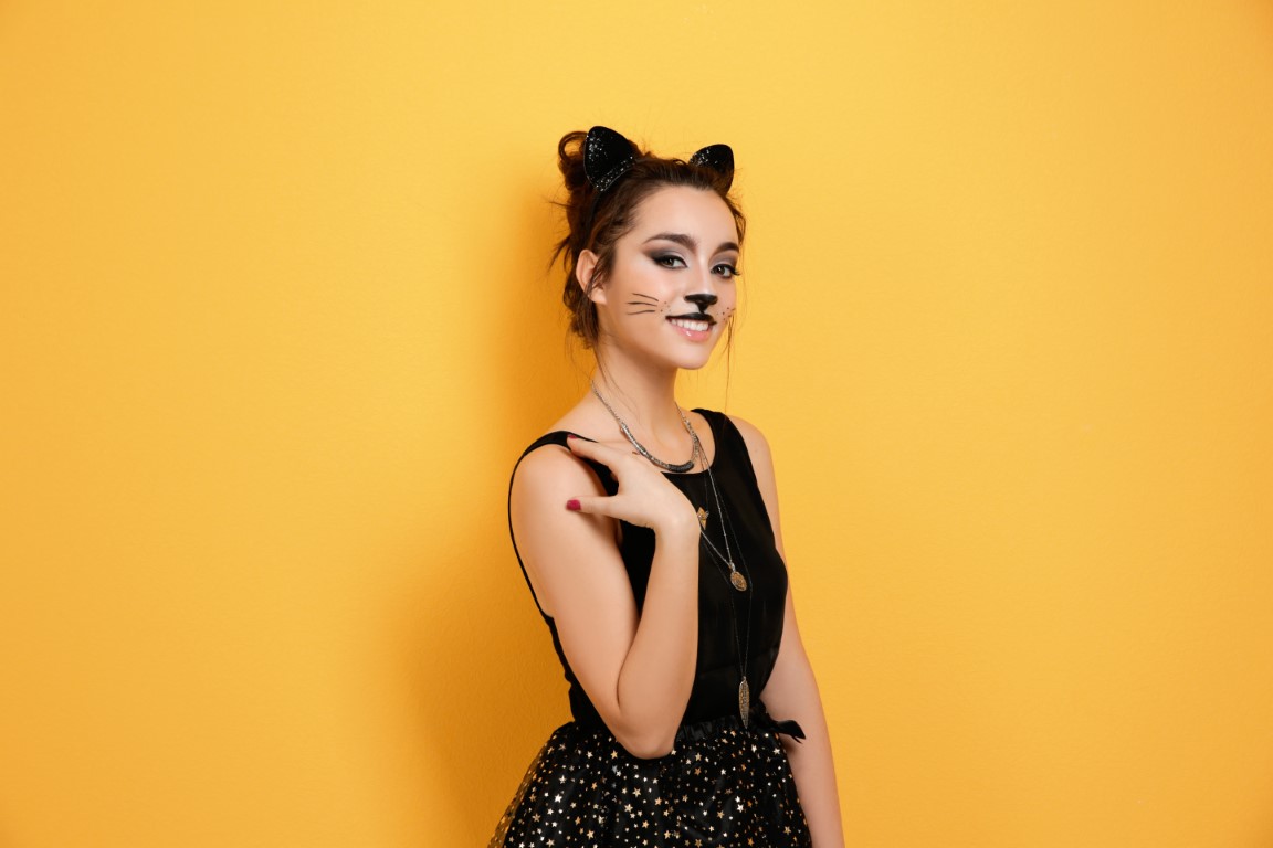 Oser un maquillage chat plus glamour et effrayant